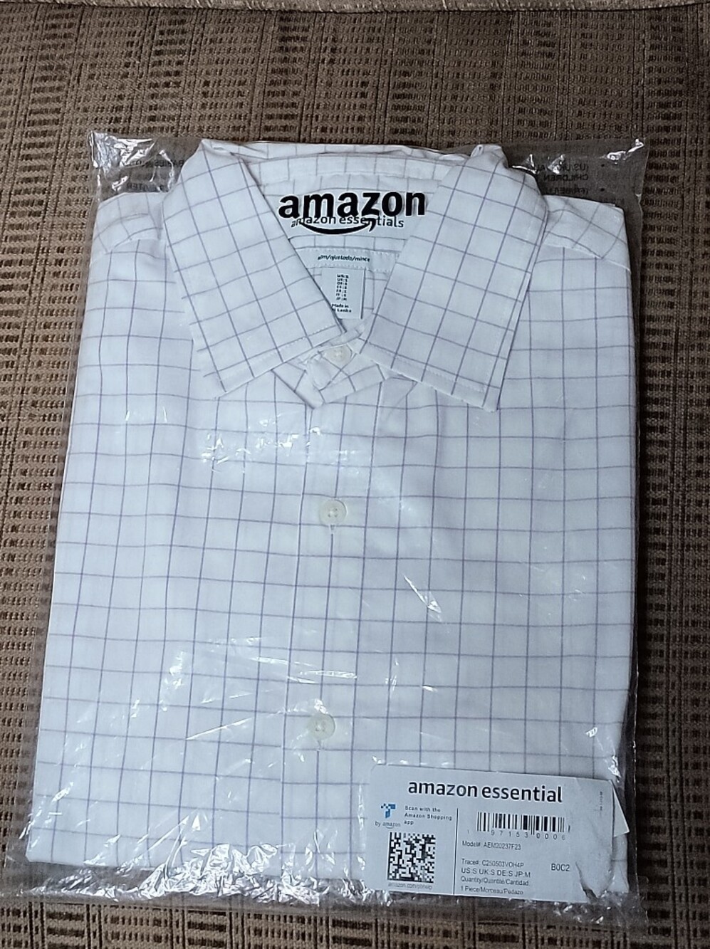 Amazon Essentials Men’s White Dress Shirt with Light Purple Windowpane